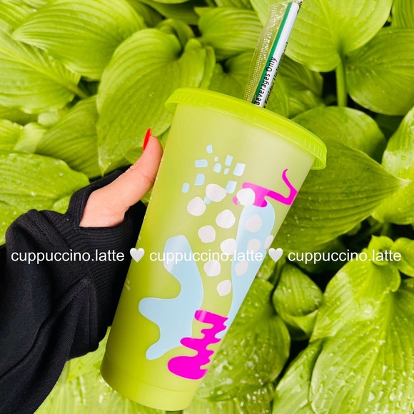 ⚡️NEW⚡️Starbucks Summer Neon Yellow Ultra Violet Color Changing Printed Cold Cup - Picture 2 of 6
